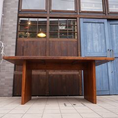 IDEE(イデー)で取り扱われていたFIORE(フィオーレ) チーク無垢材 ダイニングテーブルです。天然木のナチュラルな風合いが特徴的なリビングテーブル。北欧スタイルやオリエンタルテイストに♪CJ310