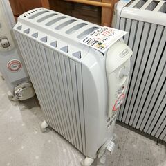 デロンギ オイルヒーター D071249EF 【モノ市場東海店】...