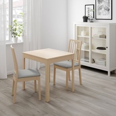 IKEA EKEDALEN 伸長式ダイニンテーブルとチェア