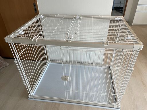 中型犬も大丈夫！インテリアに馴染むアイリスオーヤマウッディペットサークル（¥33,860相当）を廉価で！