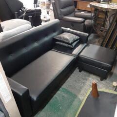 3人掛けソファーブラック オットマン付