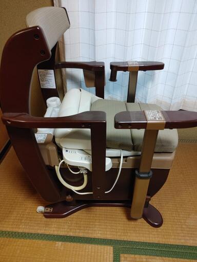 【受付終了】介護トイレ(温水シャワー付き) 受付終了】介護トイレ(温水シャワー付き)