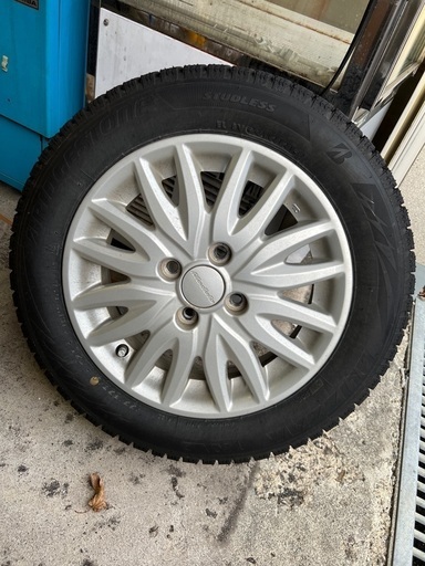 値下げ中】ブリヂストン スタッドレスタイヤ4本セット 155/65R14