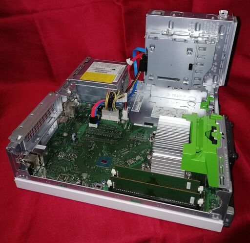 【少々 難アリ】デスクトップPC 富士通「ESPRIMO D556/PX」（本体のみ）【オマケ付き】 少々 難アリ】デスクトップPC 富士通「ESPRIMO D556/PX」（本体のみ