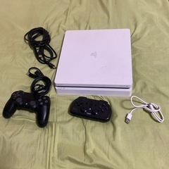 (使用感あり、オマケ付き)PS4 CUH-2200A 