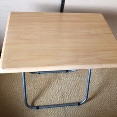 折り畳み式作業テーブル