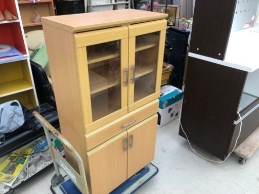 食器棚 一人暮らしに最適サイズ コンディション良好品 W580×D310×H1180