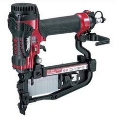 マキタ ❇️ 高圧フロアタッカー