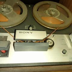 SONYテープレコーダー50年ほど前のもの。