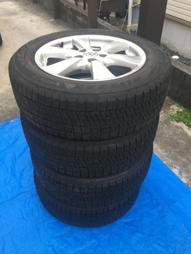 訳あり商品 エスティマ 215/60R17 スタッドレスヨコハマ 冬用