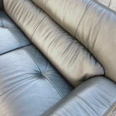 チターノ(Chitano) カリモク 高級ソファ Z18112BBG 黒本革張りラグジュアリー ハイクラスモダン