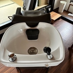 【受渡先決まりました】シャンプー台　