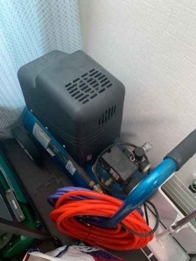 エアコンプレッサー、塗装用品