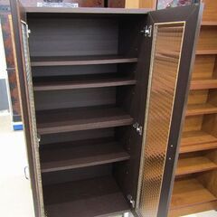 札幌市/清田区　ガラス扉 食器棚 ブラウン 棚 書棚 本棚 キッチン ロータイプ キャビネット