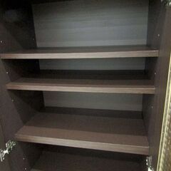 札幌市/清田区　ガラス扉 食器棚 ブラウン 棚 書棚 本棚 キッチン ロータイプ キャビネット