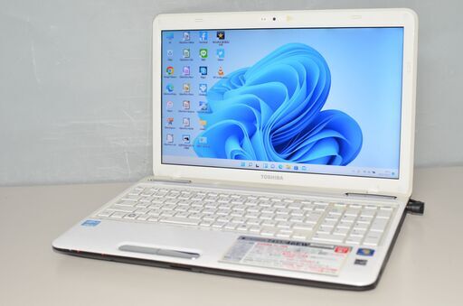 最新Windows11+office 新品爆速SSD256GB 東芝Dynabook T451/46EW 高性能 第二世代i5/4GB/15.6インチ/無線/USB3.0/HDMI/DVDRW/便利なソフト