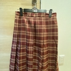 スカート　499円