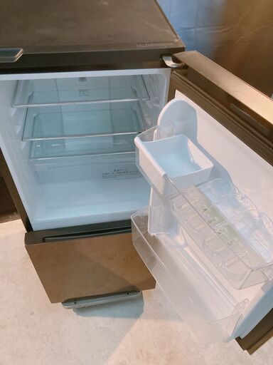 205 【保証付】Hisense ハイセンス HR-G13B-BR ノンフロン冷凍冷蔵庫