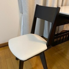 ダイニングセット　イス二脚回転