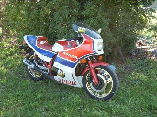 ワンオーナー車 CB1100RD・D仕様 350万円（完全レース仕様車ですが町乗りも可）