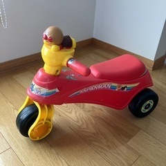 アンパンマン　キッズバイク　おもちゃ　玩具