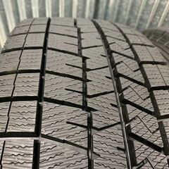 売約済 本物の深溝☆ボルボ V40クロスカントリー 205/60R16 ウインター 