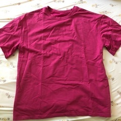 ピンク　半袖Tシャツ