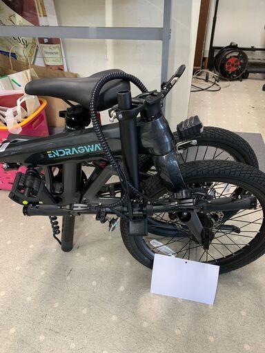 ◎電動アシスト折りたたみ自転車　ENDRAGWAY　CarbonAge　20インチ　カーボンブラック　充電用アダプタ付き◎