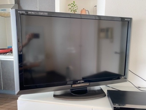 シャープAQUOSテレビとBlu-rayレコーダー