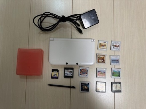 ソフト12個付き！ニンテンドー3DS LL ホワイト