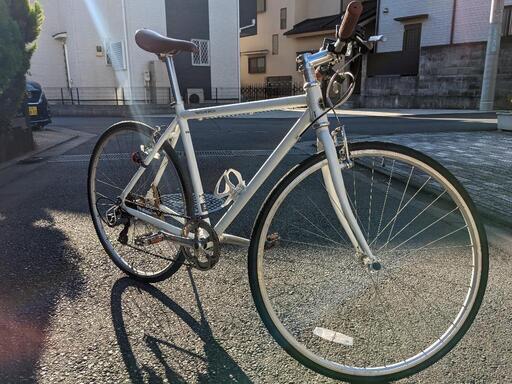 クロスバイク　アサヒweekend bike　ホワイト　リア7段 510mm 700 ✕28c 狭山市引取限定\n