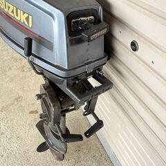 SUZUKI 小型 船外機 エンジン 4馬力 DT4 00402S 動作未確認