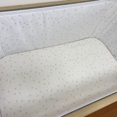 Esluve ベビーベッド　折りたたみ