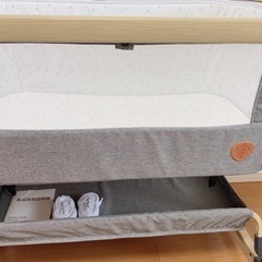 Esluve ベビーベッド　折りたたみ