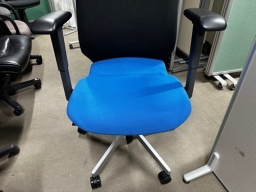 定価23万　アガタＡチェア　コクヨ　CR-G1252 中古