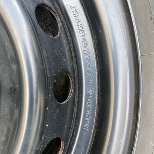 美品ハイエース　ヨコハマのスタッドレスタイヤ　195/80R15ホイル付き4本セット