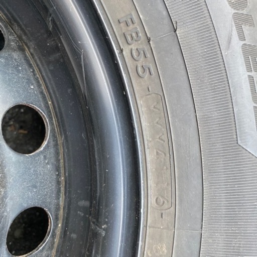 美品ハイエース　ヨコハマのスタッドレスタイヤ　195/80R15ホイル付き4本セット