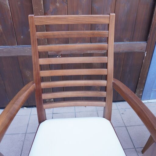 IDC 大塚家具取り扱いの秋田木工【N005】ウォールナット材 ダイニング