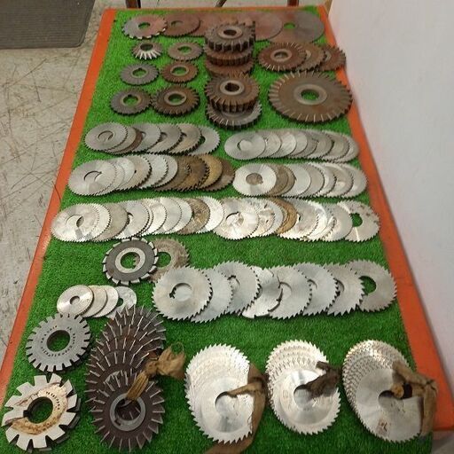 メーカー・型番不明 サイドカッター おまとめ フライス盤 旋盤 メタルソー【野田愛宕店】【店頭取引限定】【中古】管理番号：ITVHRI6UO9O8 メーカー・型番不明 サイドカッター おまとめ フライス盤 旋盤