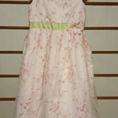 花柄ピンクのドレス(120cm位？)
