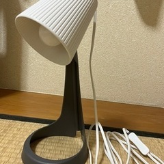 【ネット決済】IKEAライト LED電球２つ付き