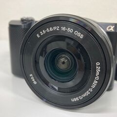 一眼レフ　SONY α5000 ダブルズームレンズキット カメラバック付き
