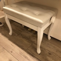 最後の値下げです。アップライトピアノ　スタインバッハ　DS2 ホワイト