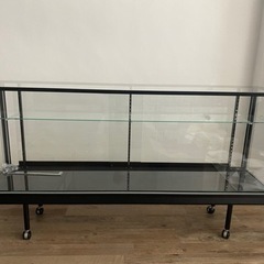 【お取引中】キャスター付きガラスショーケース　ガラス板1段有り