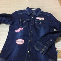 有名メーカーナルミヤの子供服　デニムシャツ　デイジーラバーズ　ナルミヤ