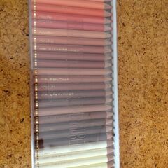 色鉛筆　フェリシモカラーミュージアム　25色セット　暖色カラー