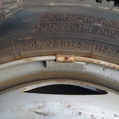 トラック 冬タイヤ ホイール付き6本 山あり 日野デュトロ １１３