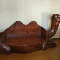 ラクダのインテリアのソファー