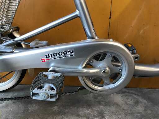 福岡)福岡市東区より BURIDGESTON ブリヂストンワゴン 三輪車 BW13 福岡)福岡市東区より BURIDGESTON ブリヂストンワゴン 三輪車 BW13