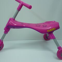 ★新品　折り畳み式三輪車　Scuttlebag スクートルバグ　ピンク